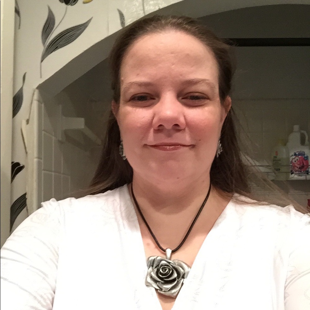 Meet your Posher, Jennifer